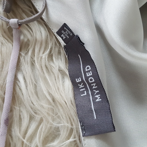 Like minded floral grey dress size medium - Picture 5 of 7